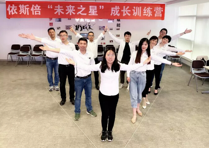 合乐hl8未来之星成长训练营正式开营啦