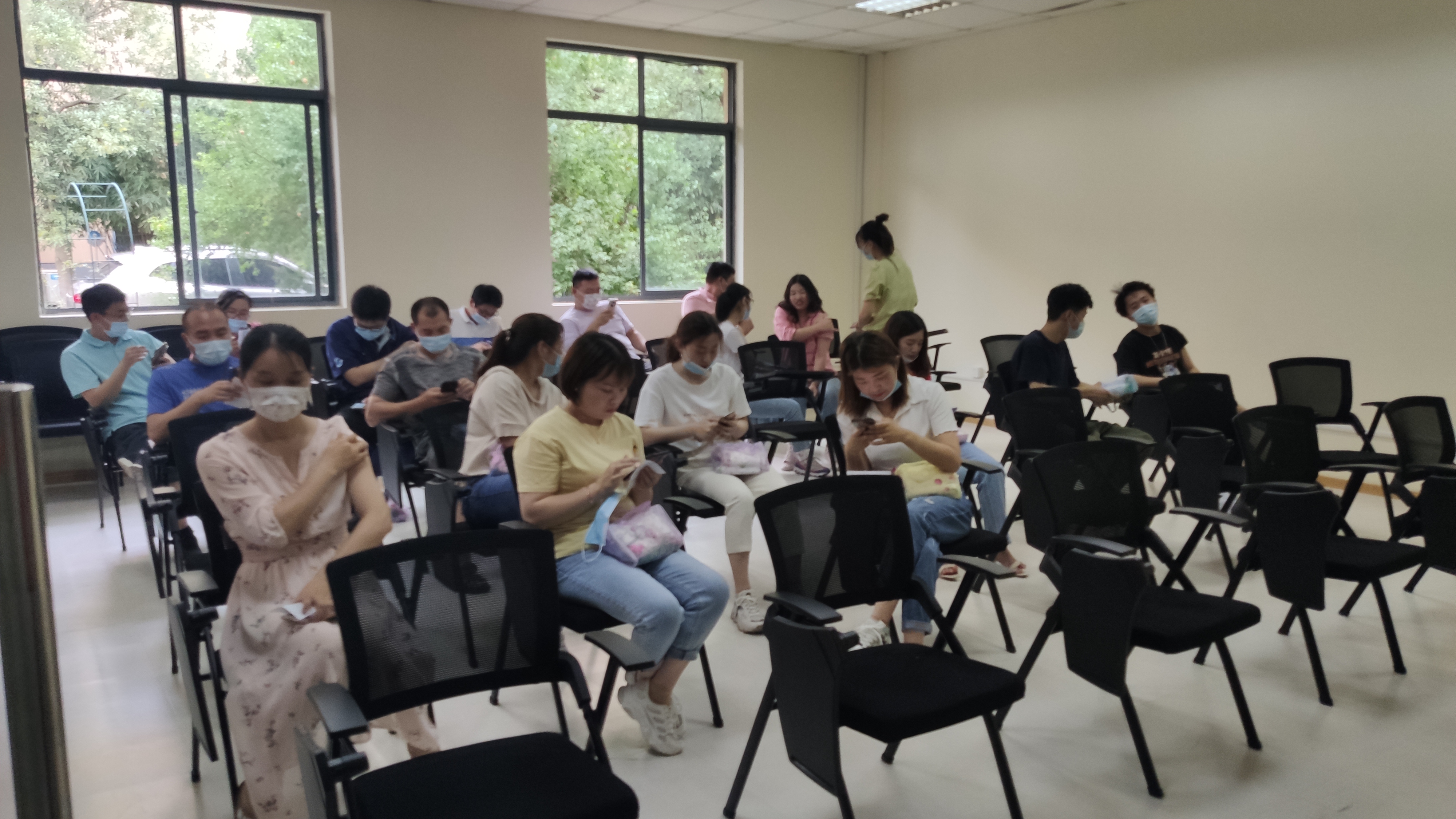 合乐hl8环保组织全体员工接种新冠疫苗