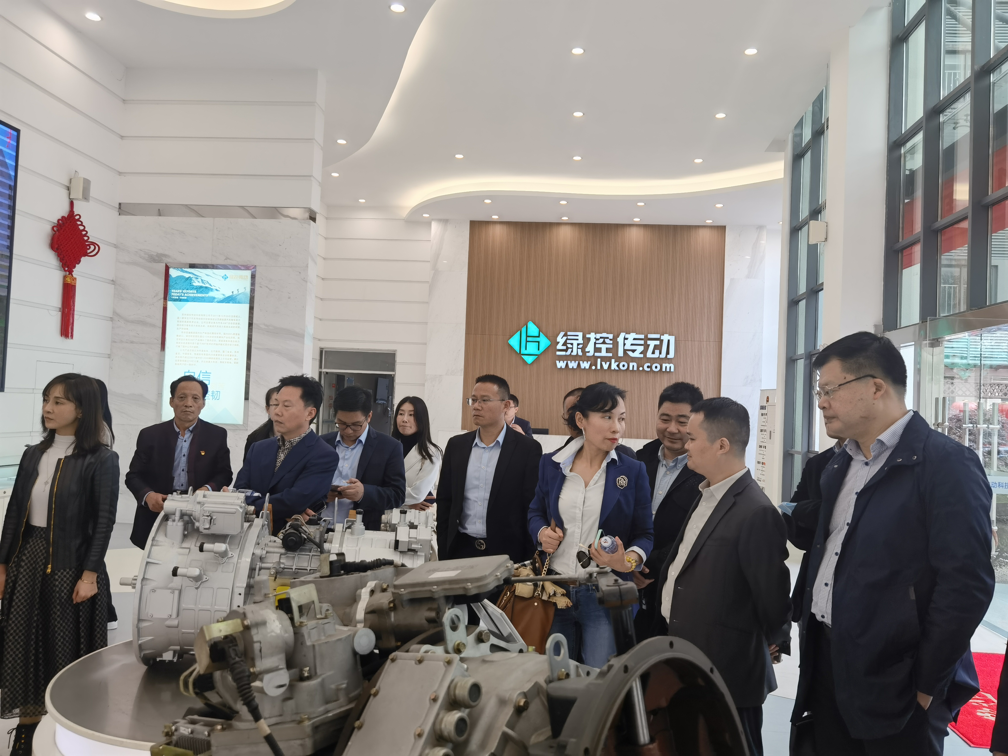 合乐hl8参访标杆企业亨通集团、博众精工及绿控传动