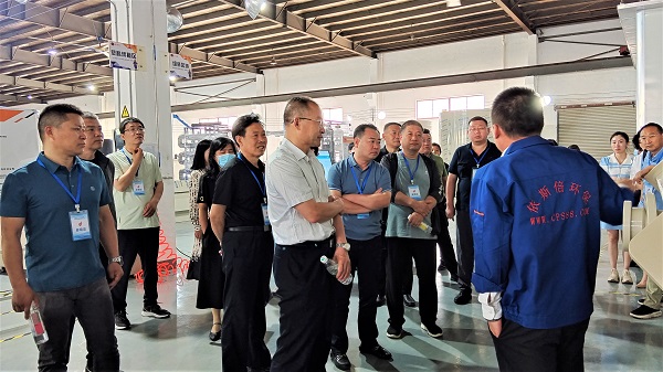 【学习先进技术，促进环保发展】石家庄市科技局领导考察苏州合乐hl8环保