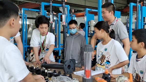 研学活动 | 小脚步踏进新世界！走进合乐hl8探秘废水都去哪了？